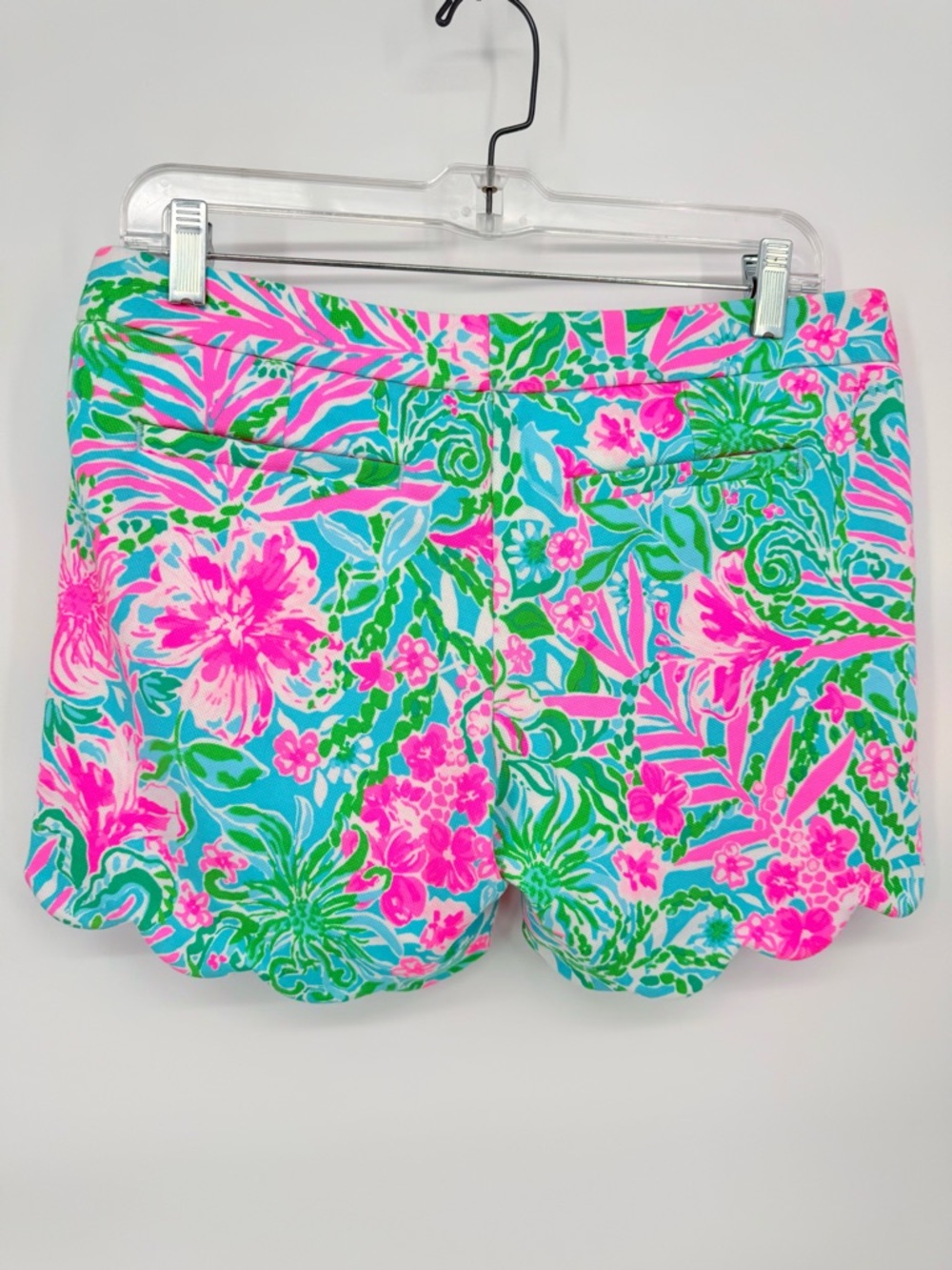 Lilly Pulitzer Buttercup Scallop Hem Shorts Sz 4 Leaf It Wild Pink Blue Floral - Picture 4 of 12